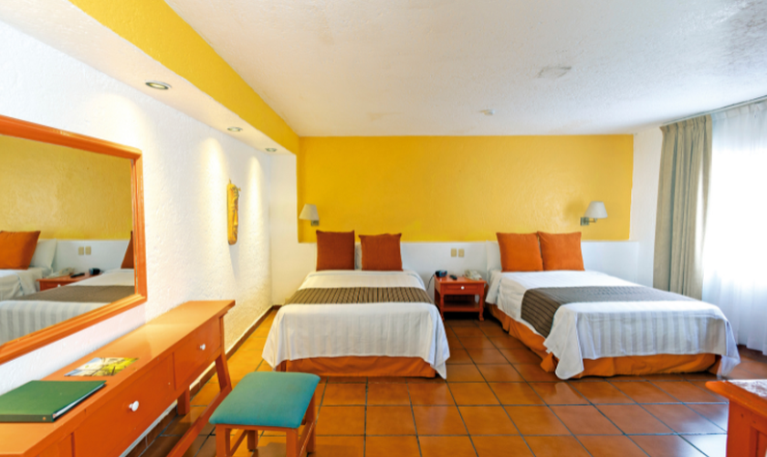 Standard room Racquet Cuernavaca Hotel