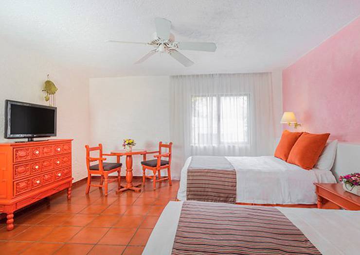 Standard room Racquet Cuernavaca Hotel