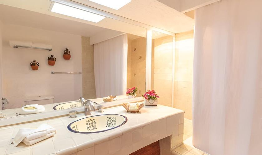 Junior Suite King Racquet Cuernavaca Hotel Junior Suite King Racquet Cuernavaca Hotel